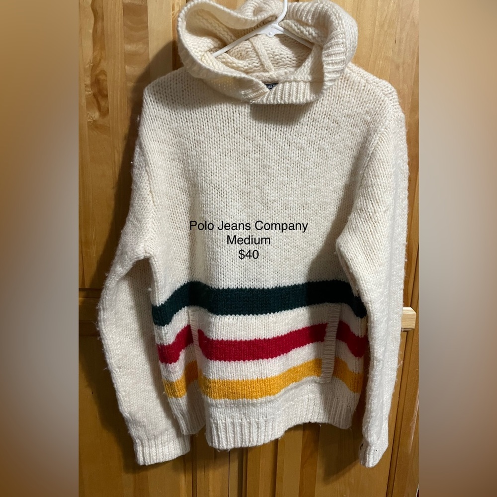Large comfy knit hooded sweater w/ front pocket